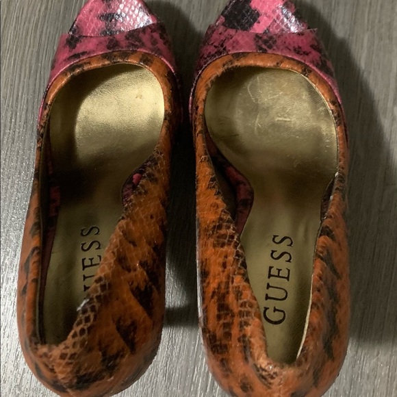 Womens Guess High Heels snake skin style size 5M - Picture 5 of 6